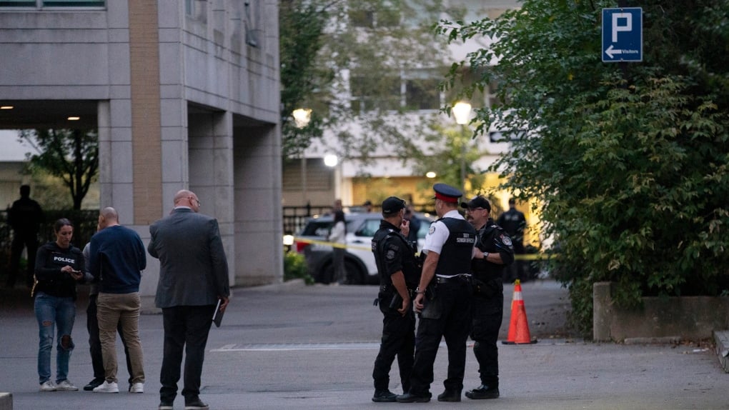 Suspect in shooting of Toronto cop was out on bail