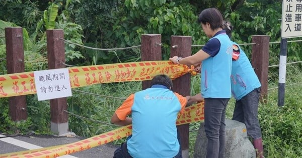 Taiwan evacuates thousands ahead of Typhoon Krathon