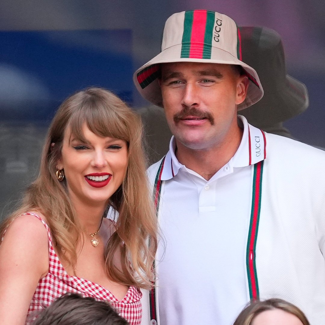  Taylor Swift Rocks Glitter Freckles at Travis Kelce's Chiefs Game 