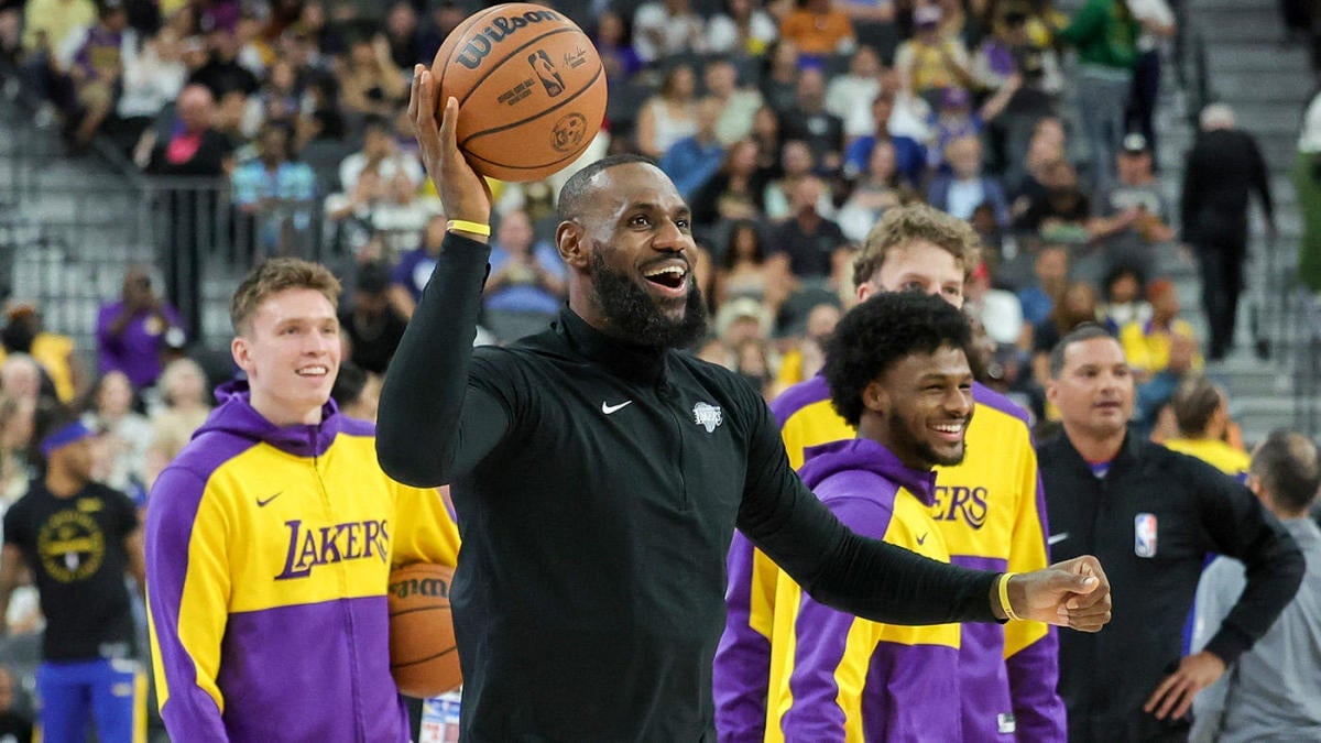  The conversation: Are LeBron James' Lakers a serious threat in the West or a sideshow? 