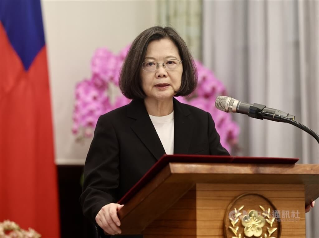 Tsai to attend Prague conference in 1st post-presidential trip: Reports