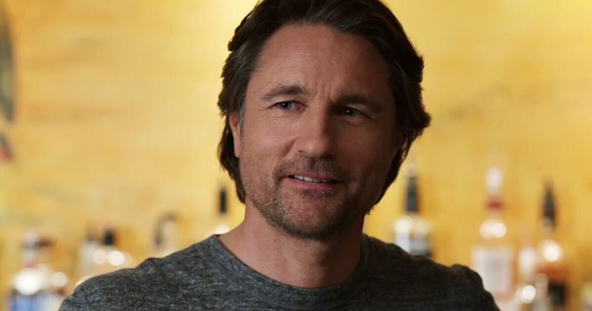 Virgin River star in stitches as Martin Henderson spills one of his earliest acting roles