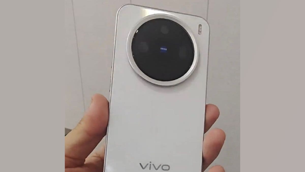 Vivo X200 Series Price Leaked; Vivo X200 Pro Mini Design Revealed Through Alleged Hands-on Video