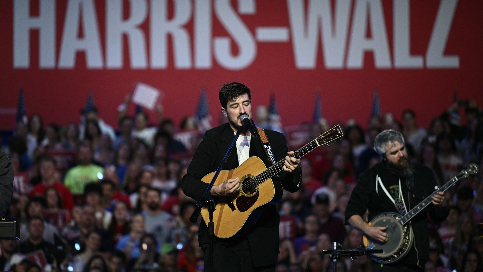 Watch Mumford & Sons, Gracie Abrams Perform at Harris Rally in Wisconsin