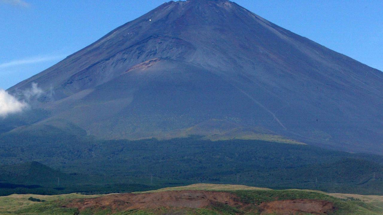 Worrying sign at top of iconic mountain