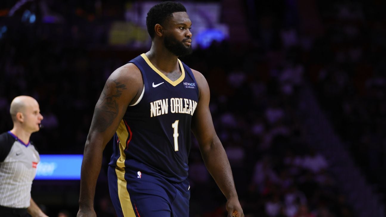 Zion returns for Pelicans, on minutes restriction