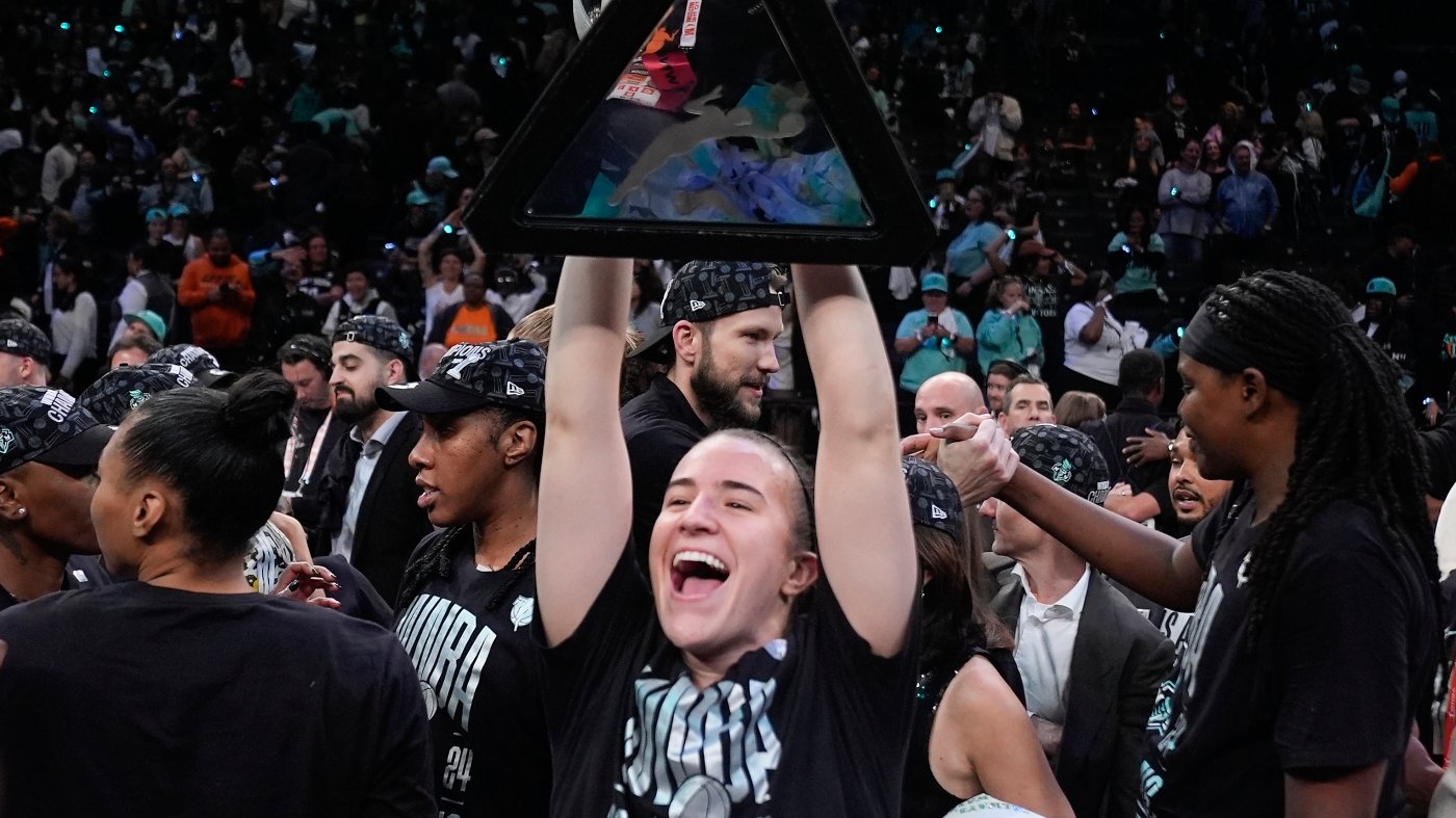 The New York Liberty defeat the Minnesota Lynx to win its first WNBA championship