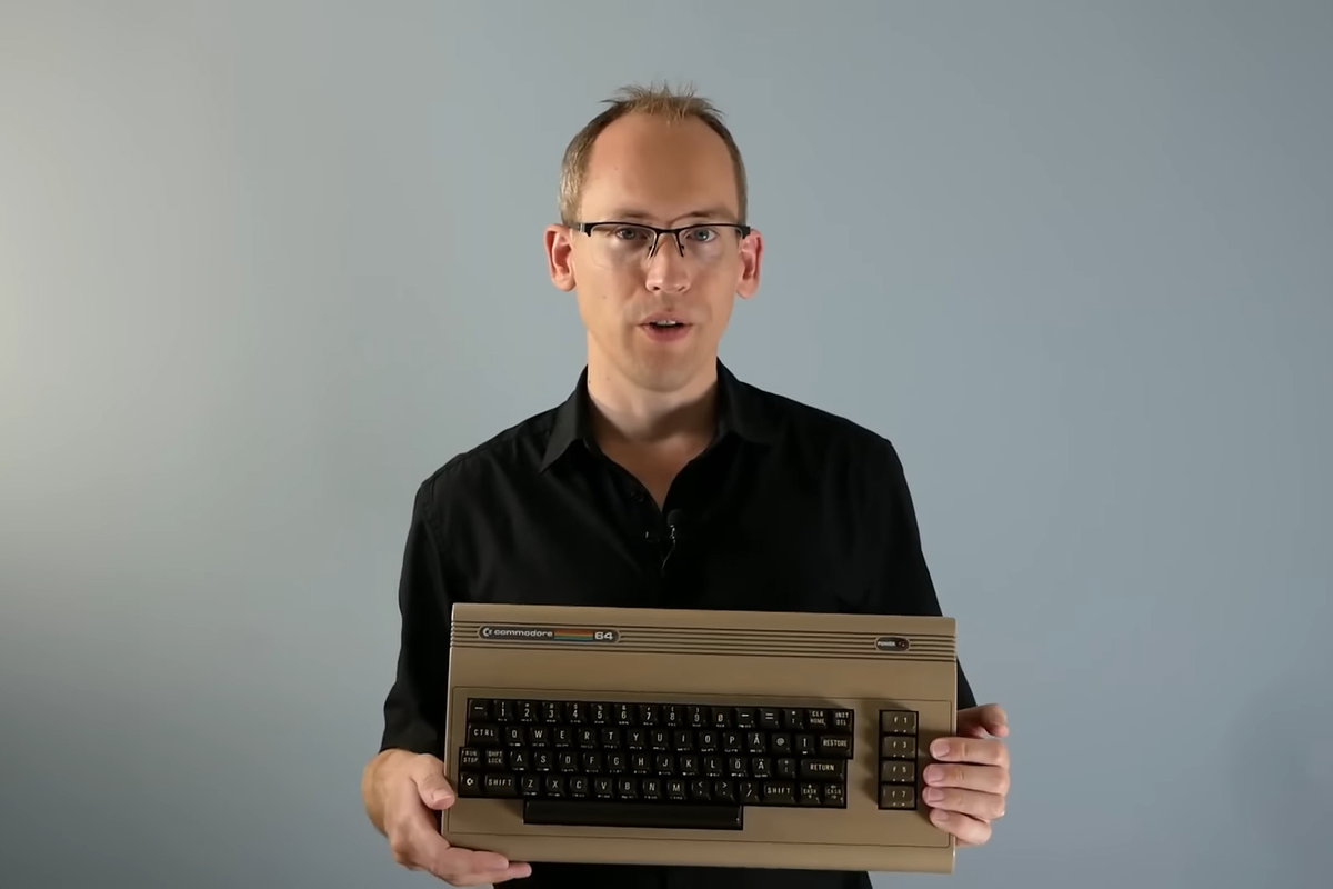 Linus Live-Codes Music on the Commodore 64