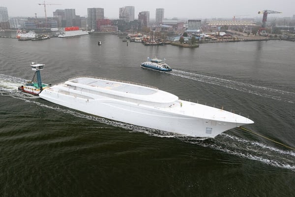 101 metre Feadship yacht Project 1014 transported through Amsterdam