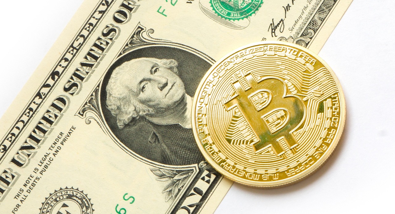 Bitcoin Challenges $77K, Solana Hits $200 Amid Federal Reserve Interest Rate Cuts