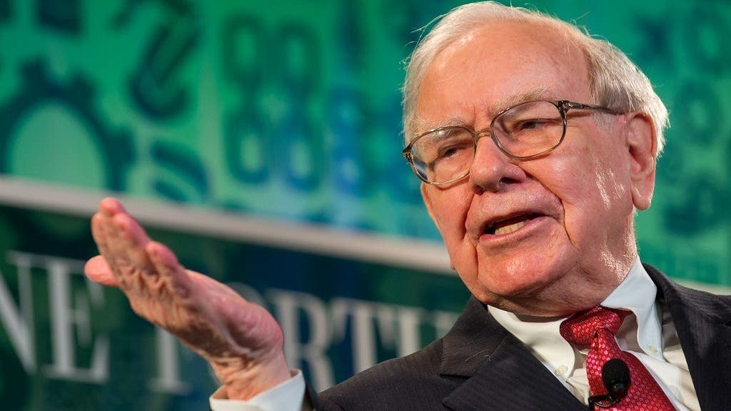 Warren Buffett Jokes He'd Be 'Eating Thanksgiving Dinner At McDonald's' If It Wasn't For 'Uncle Sam' Stepping Up