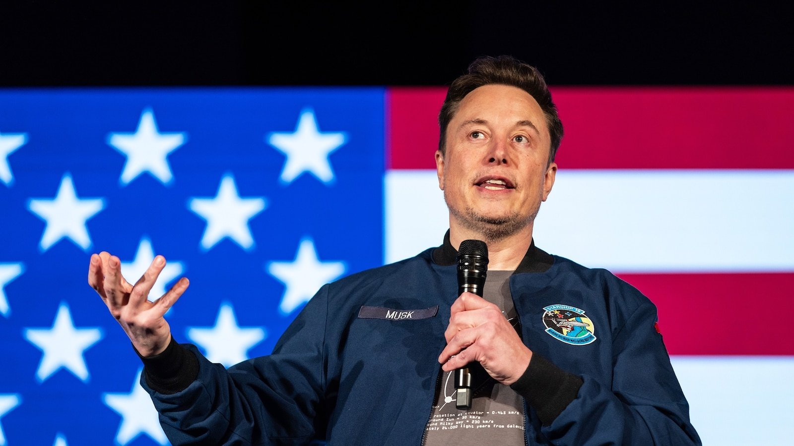 At town halls, Elon Musk works to harness his celebrity to boost Trump