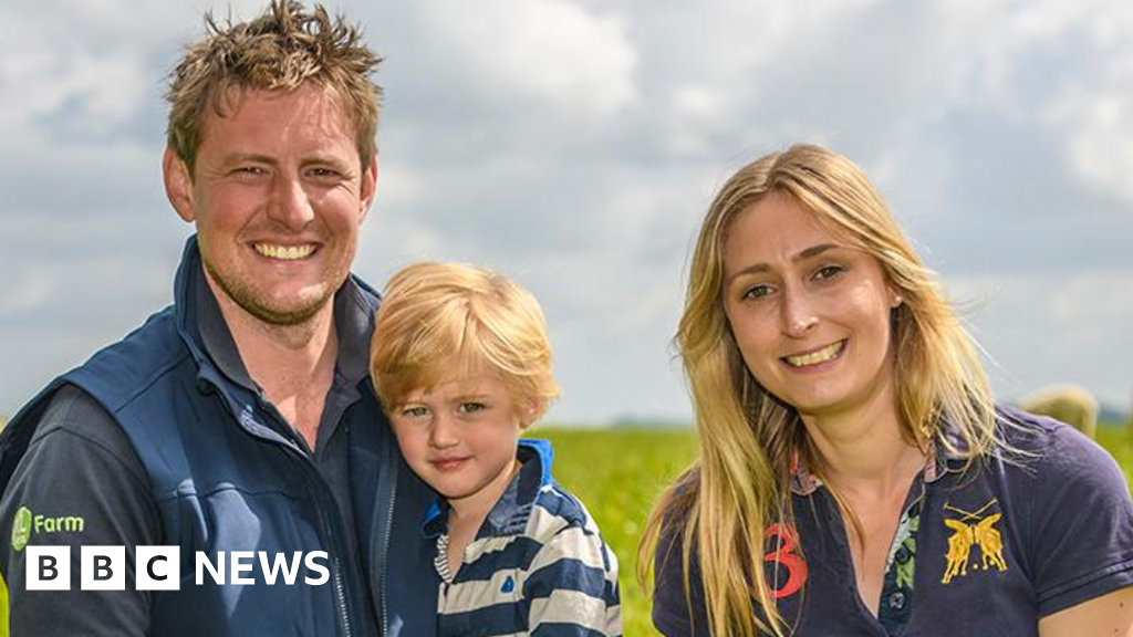 Meet the couple with 900 sheep but no farm