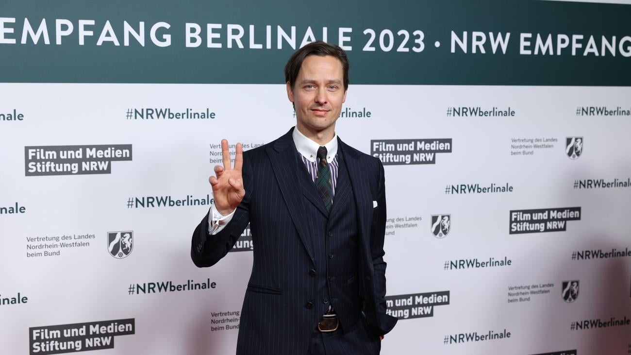 Serien: Tom Schilling entspannt nicht mit Filmen oder Serien