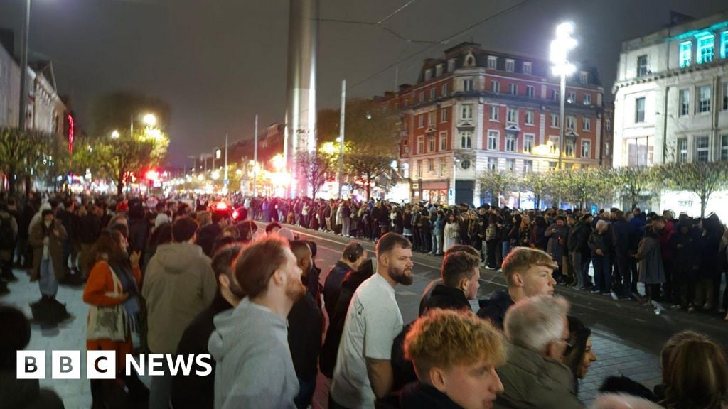 Hundreds gather at hoax Dublin Halloween parade