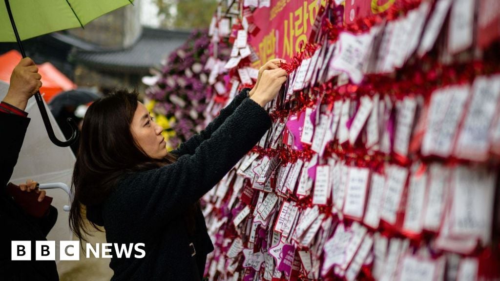 'Forbidden' song haunts South Korea's uni entrance exam students