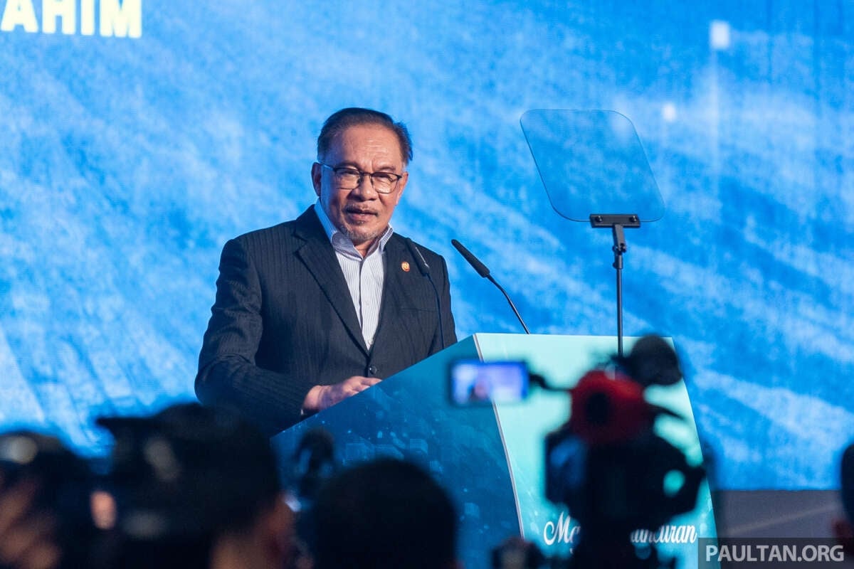 Malaysia to use cheaper all-EV fleet instead of Mercedes-Benz official cars for ASEAN leaders: Anwar