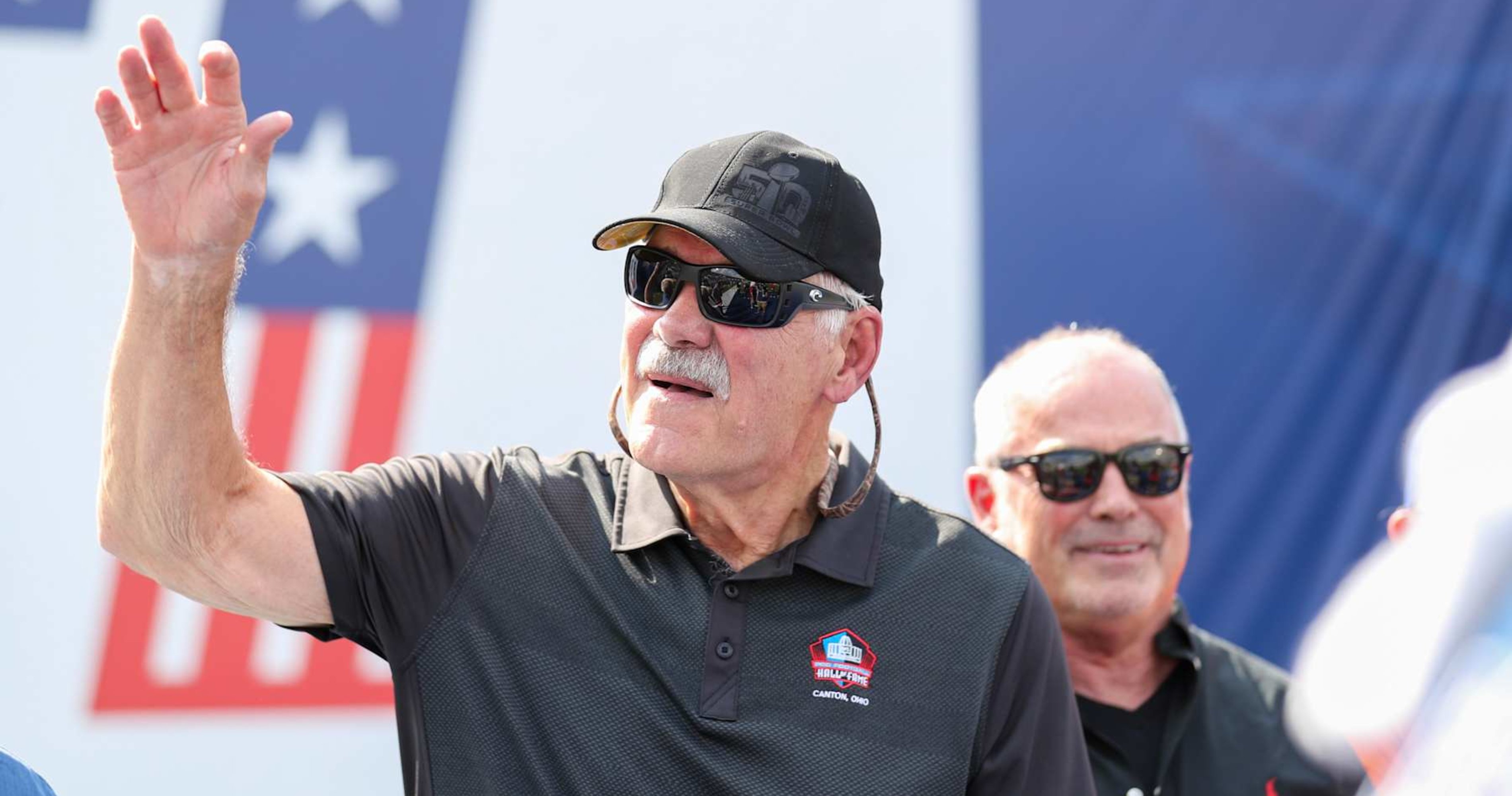 Dolphins Legend Larry Csonka Posts Champagne Photo as Bills End Chiefs Undefeated Run