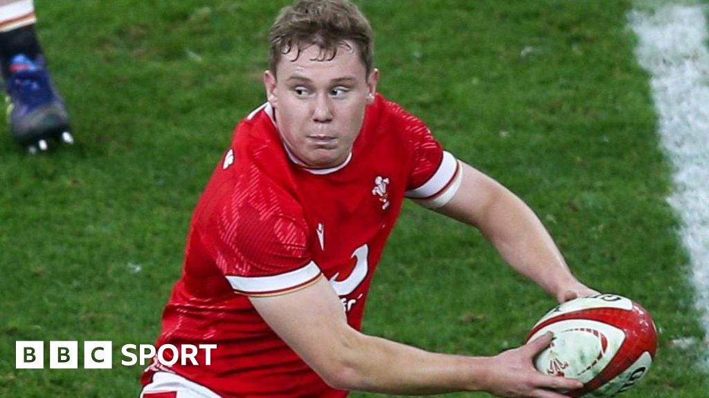 Wales recall Costelow to face South Africa