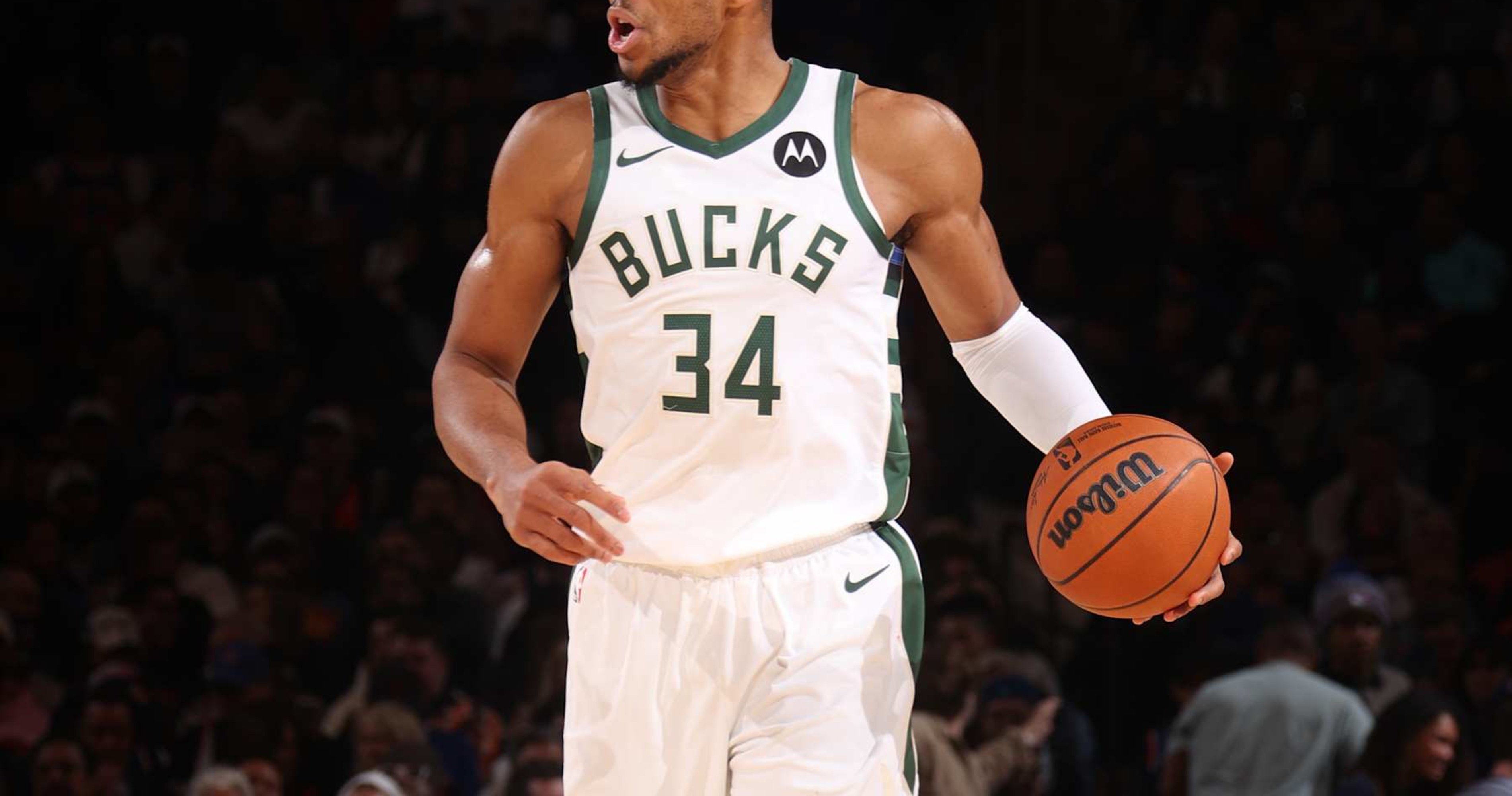 Giannis Trade Rumors: Bucks Superstar Only Available If He 'Pushes for It'