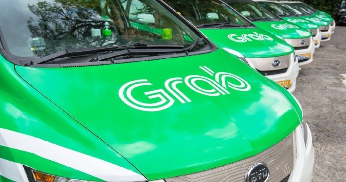 'Ask Grab CEO to take you': Grab driver rejects $5.70 fare for '2 pax and 1 wheelchair'; netizens divided