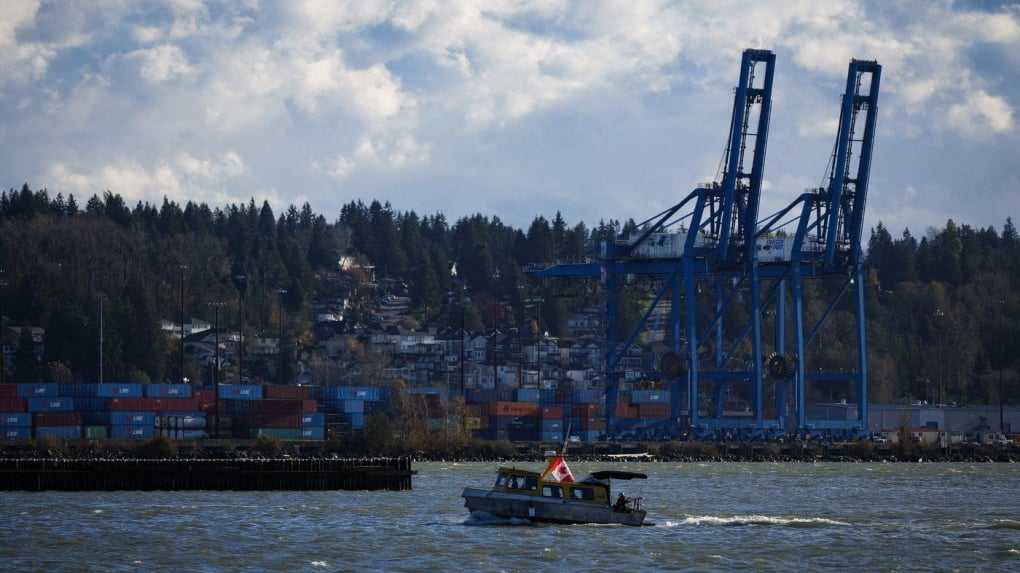 B.C. ports shuttered as lockout takes hold in latest labour dispute