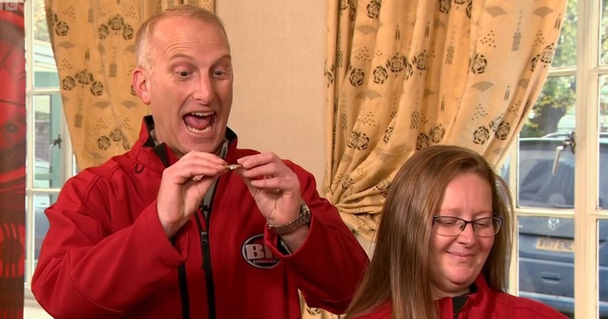 Bargain Hunt couple in show first as they scoop golden gavel with unexpected profit