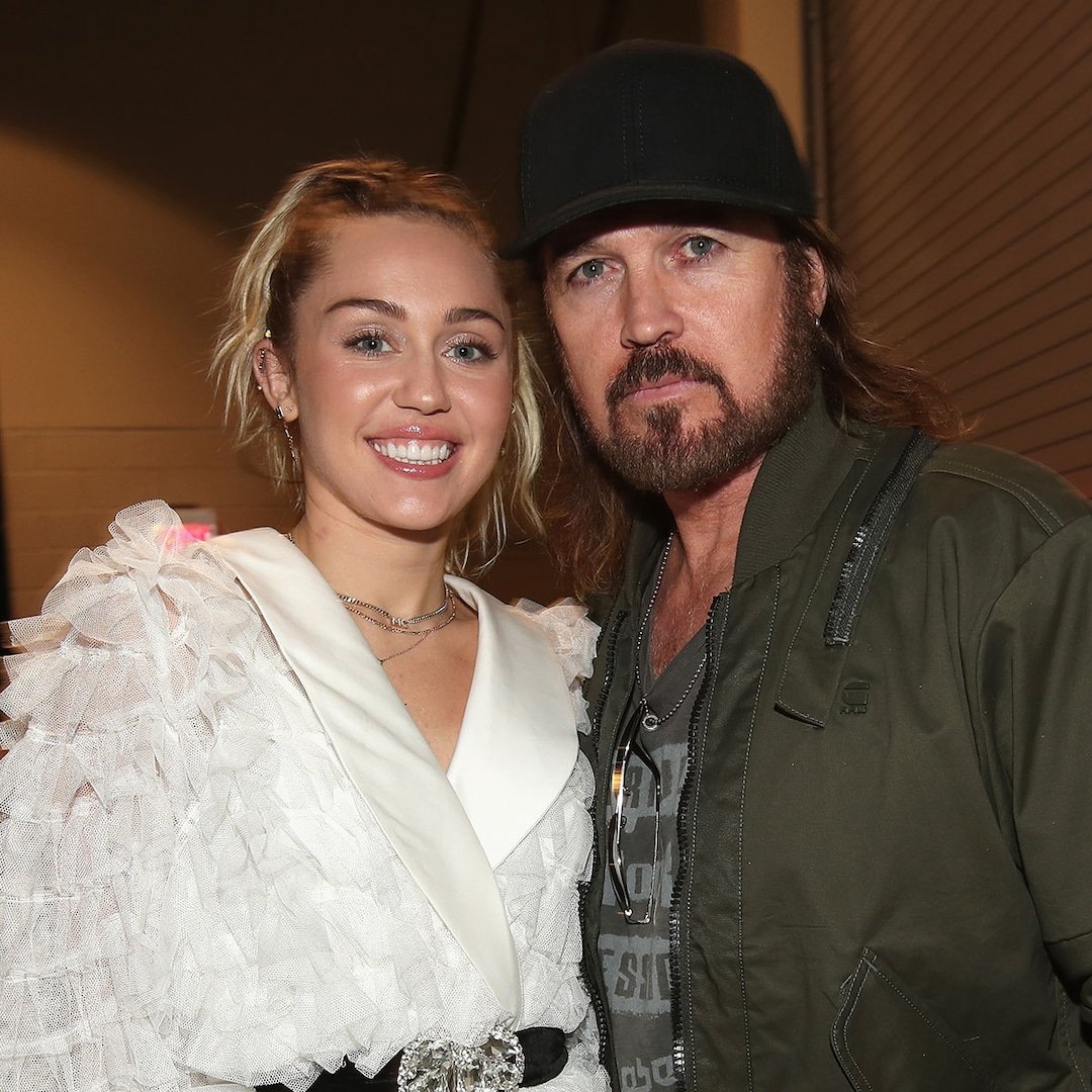  Billy Ray Cyrus Sends Rare Message to Miley Cyrus Amid Rumored Rift 