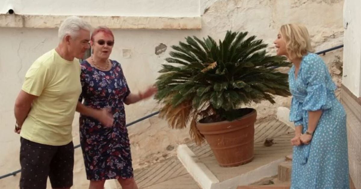 Channel 4 fans slam A Place in the Sun's new series as they rage: 'I wasted a whole hour'