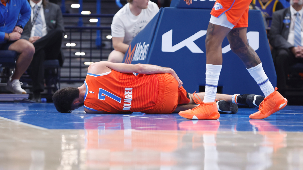  Chet Holmgren injury update: Thunder center ruled out for game after landing on hip in scary fall vs. Warriors 