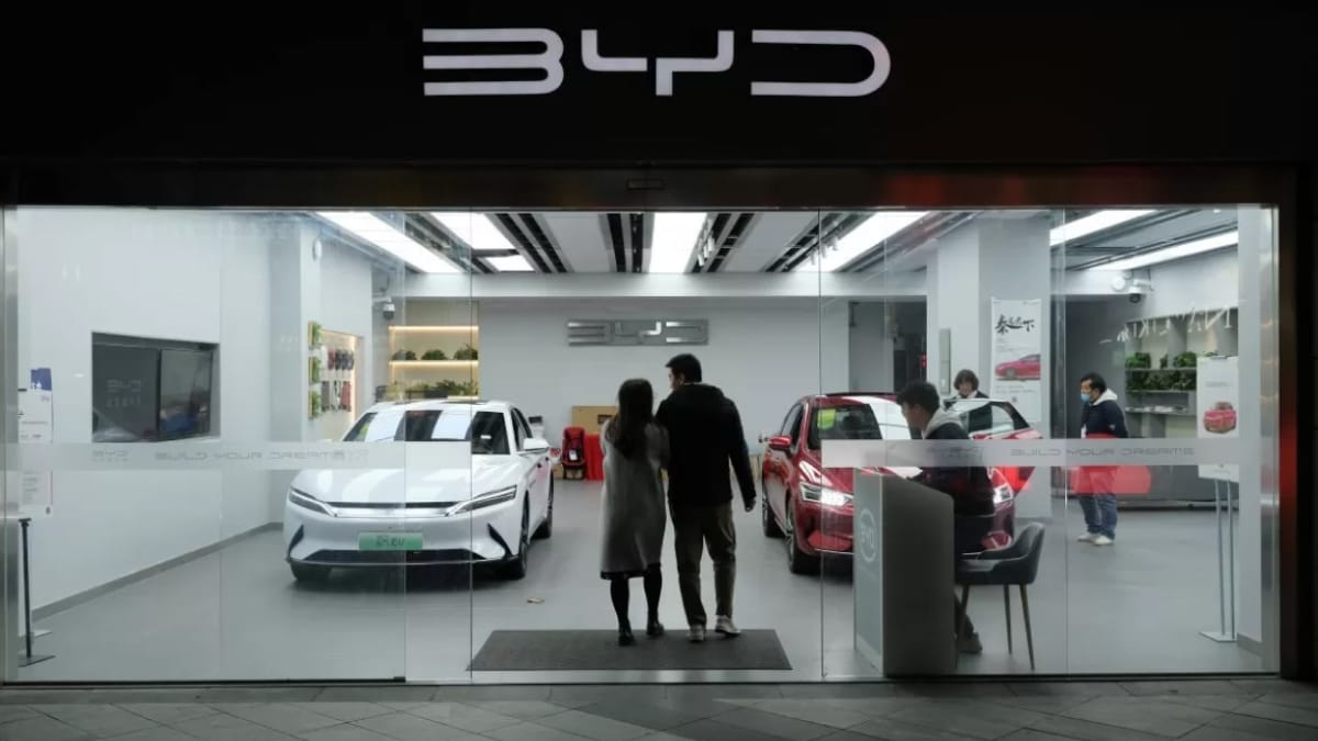 EU-China EV Tariff Dispute: Beijing Requests Automakers To Stop Expanding in Europe