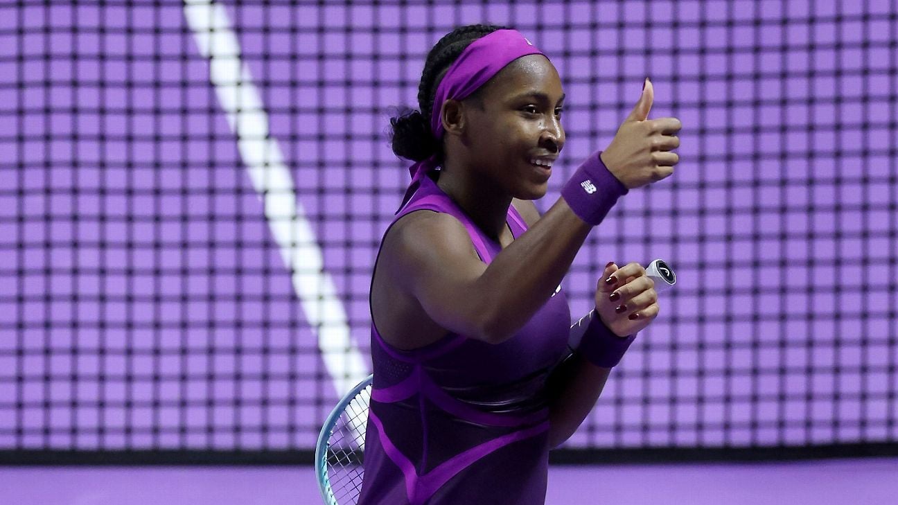 Gauff tops Swiatek to reach semis of WTA Finals