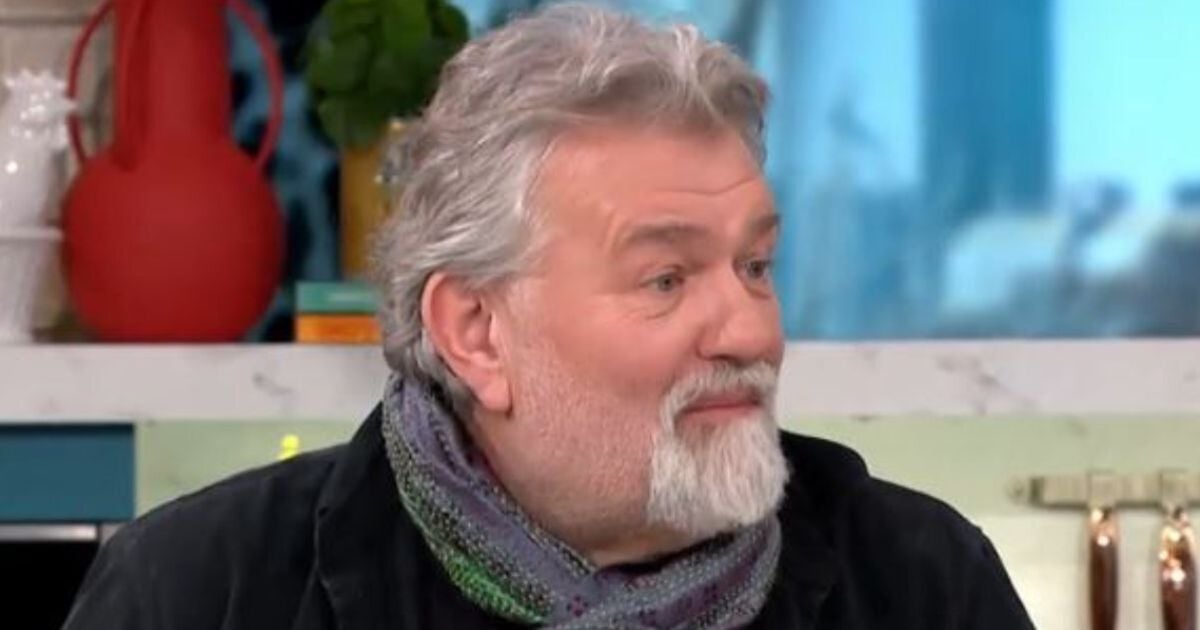 Hairy Bikers' Si King 'can't find the words' as he details poignant tribute to Dave Myers