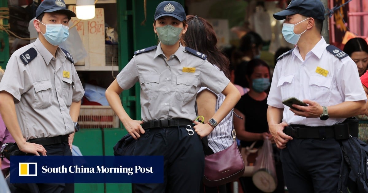 Hong Kong authorities arrest 13 unlicensed hawkers for illegal sale of food