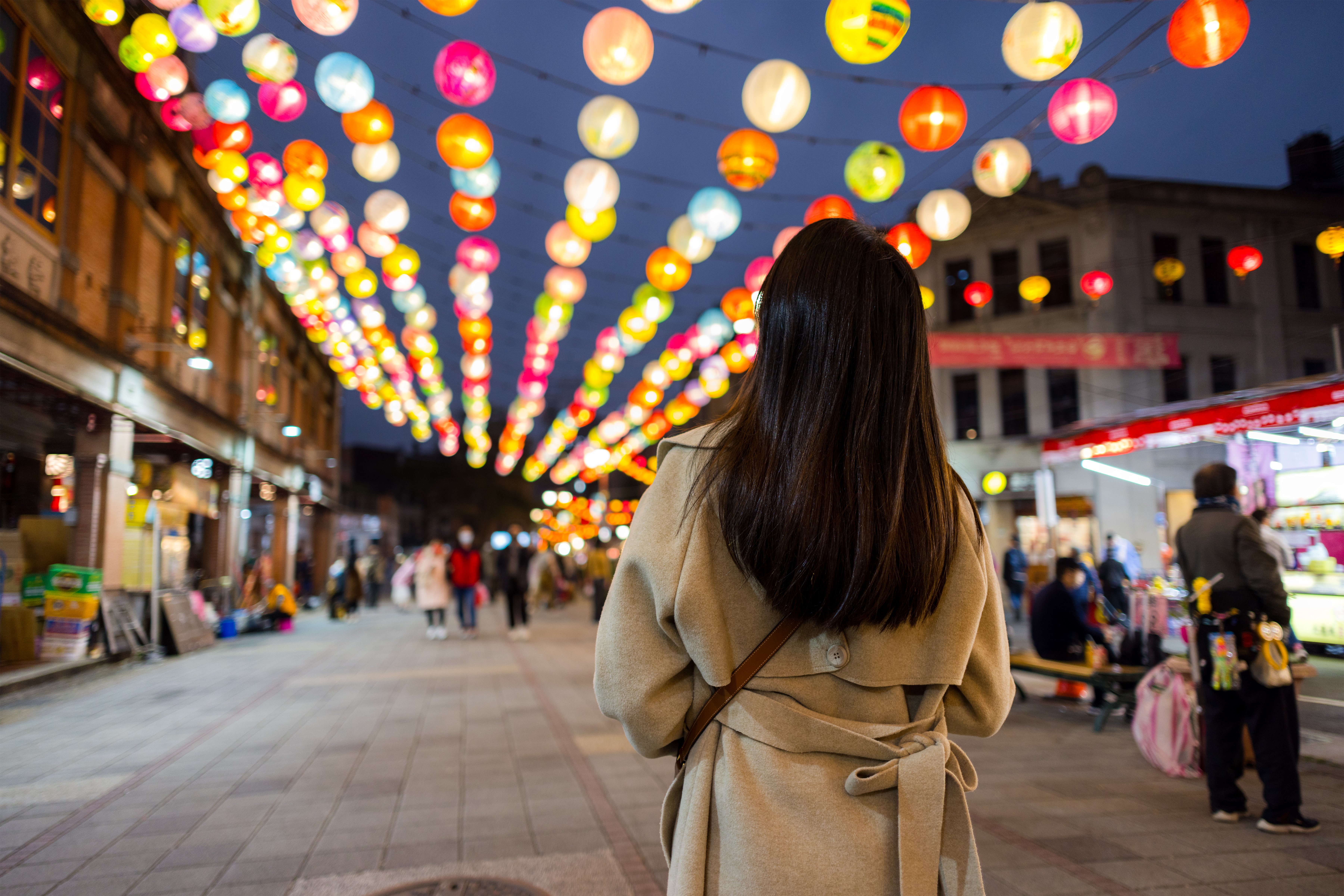 Hong Kong's Most Expensive Shopping Street Losing Its Shine 