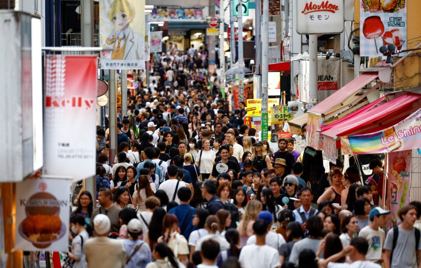 Japan sets monthly record with 3.31 million visitors in October