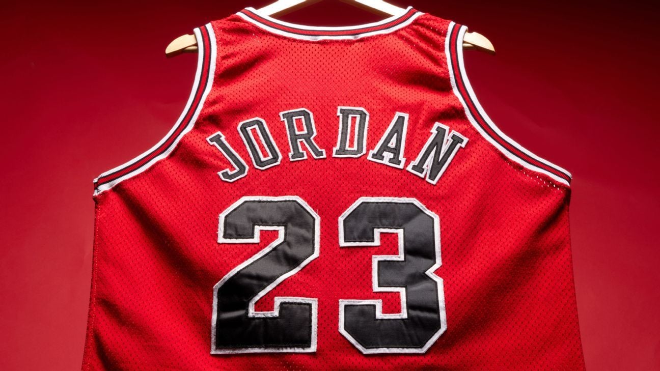 Jordan game-worn Bulls jersey goes for $4.68M