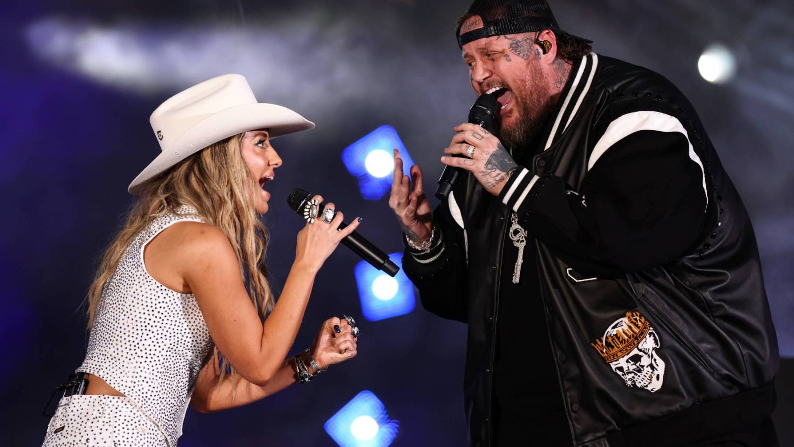 Lainey Wilson Duets With Jelly Roll During High-Throttle Thanksgiving Halftime Show