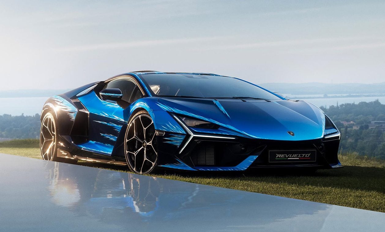 Lamborghini Revuelto Price, Specs & Photos