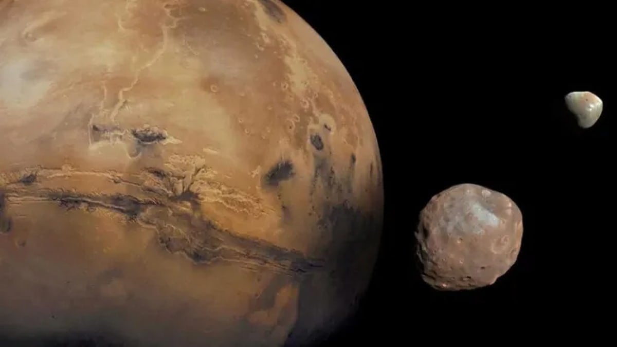 Mars' Moons Might Have Been Created From Asteroids Coming Too Close to the Red Planet