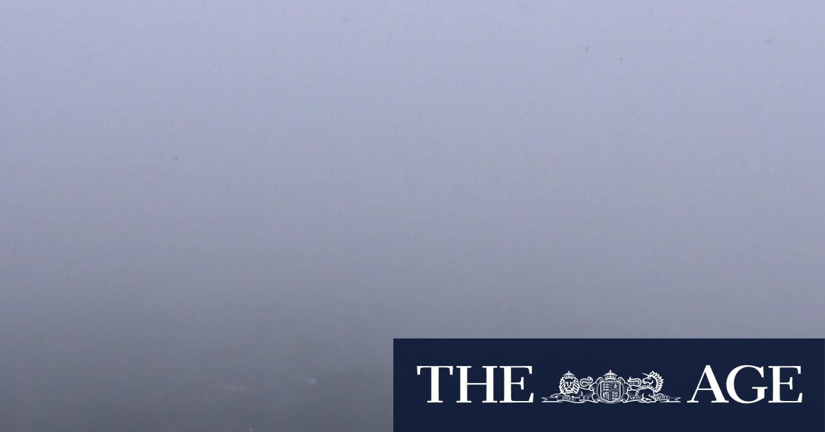 Melbourne flight cancellations due to fog