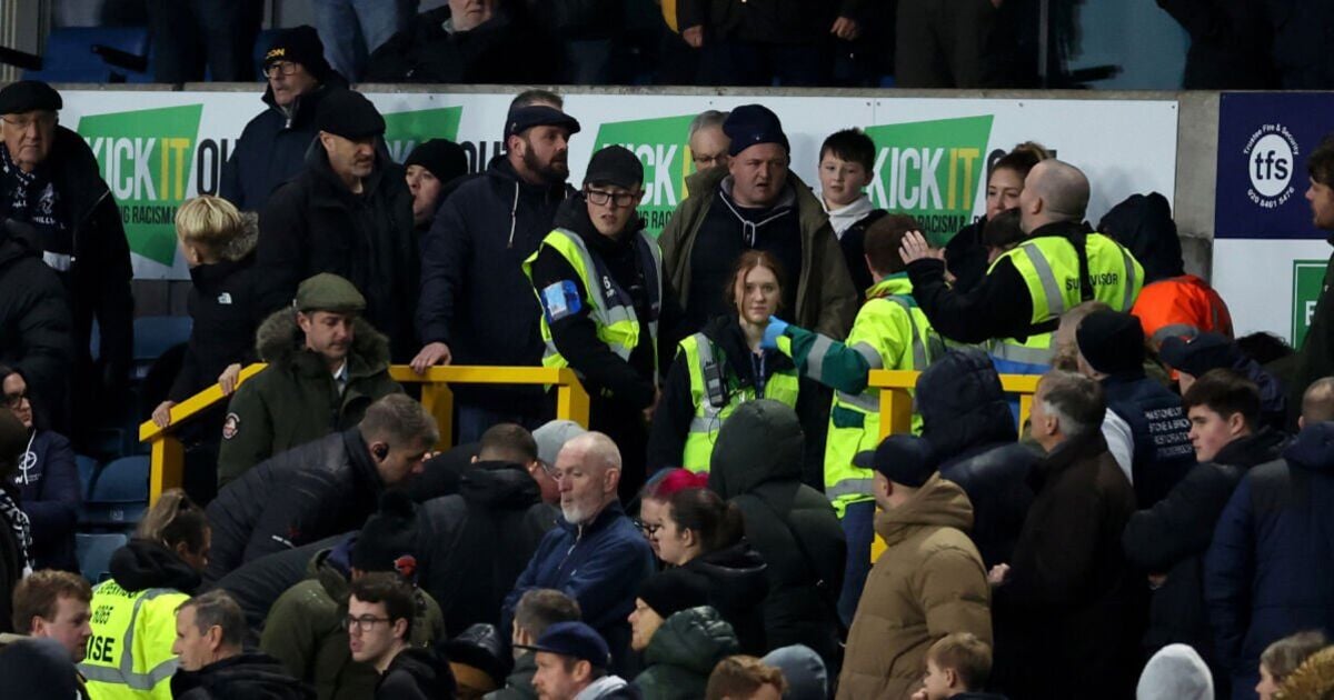 Millwall vs Sunderland suspended as players taken off pitch after medical emergency