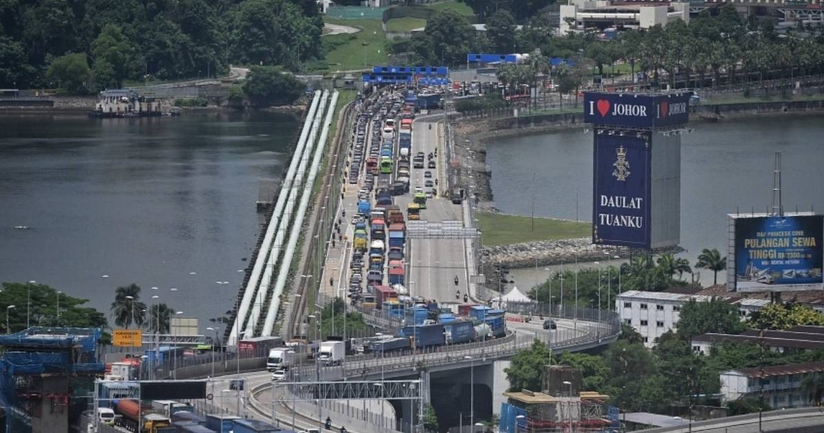 Pay up, please: Singapore drivers with VEP will be notified of unpaid traffic summonses at Johor checkpoints