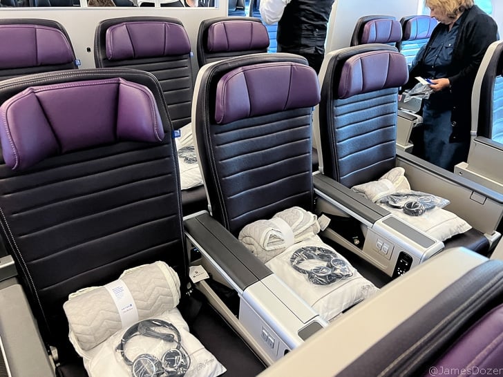 Review: United Premium Plus, Rome to Chicago