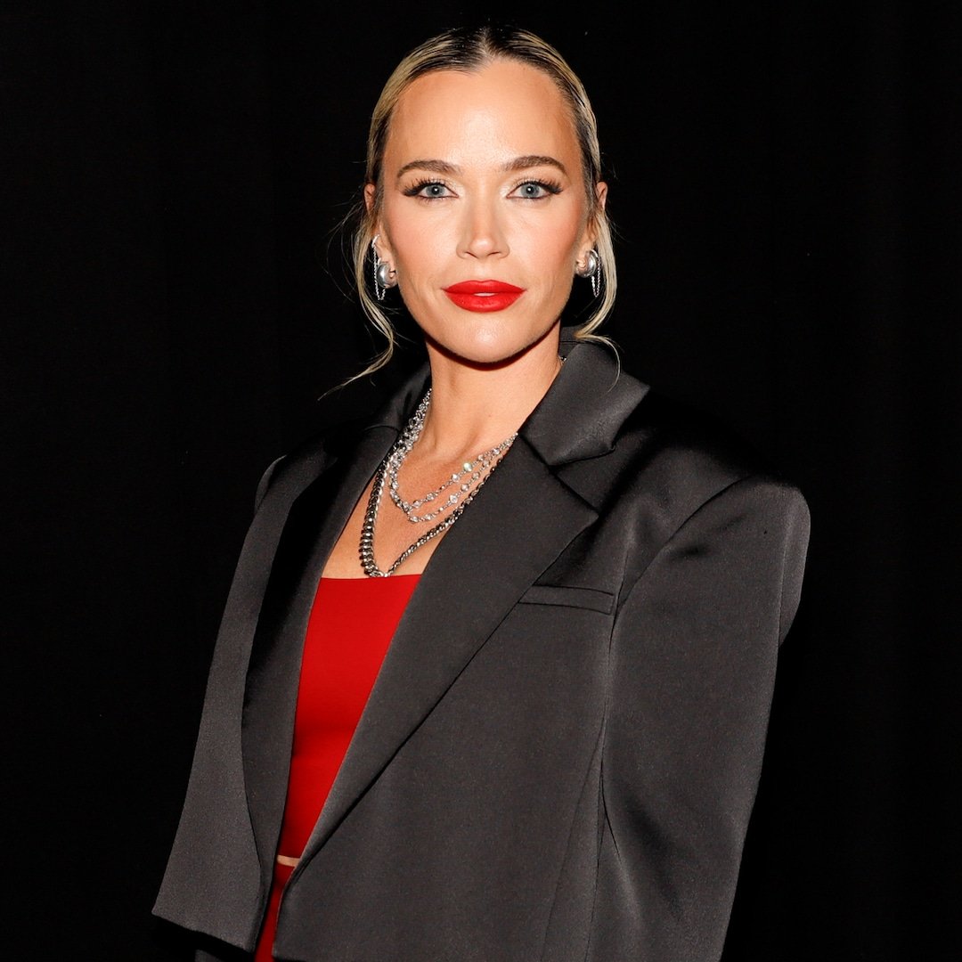  RHOBH's Teddi Mellencamp Shares Sad Divorce Update in Podcast Return 