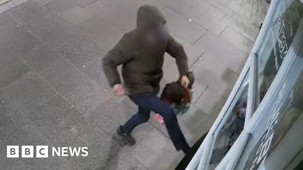 Royal Mile 'lawless' with smash-and-grab thieves caught on CCTV