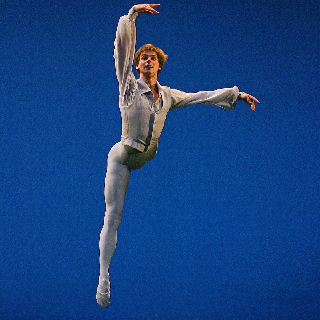  Russian Ballet Star Vladimir Shklyarov Dead at 39 After Balcony Fall 