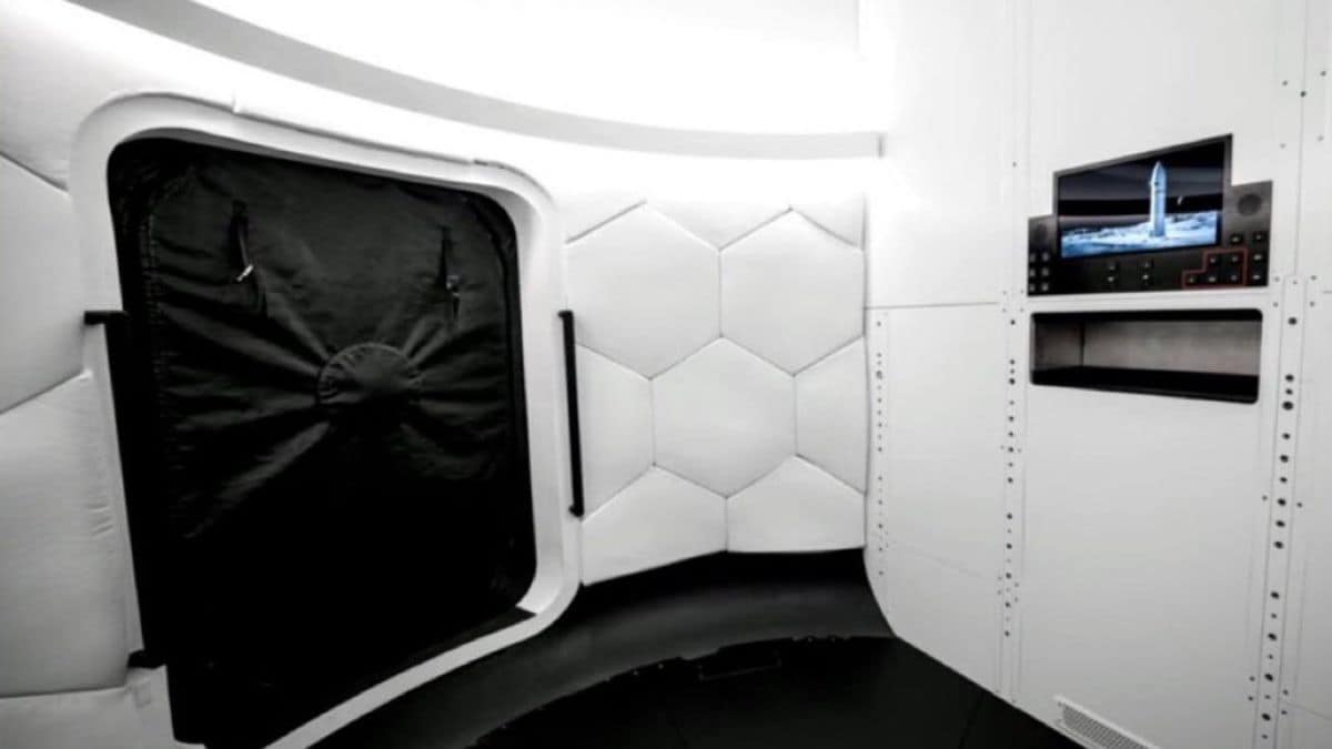 SpaceX Reveals Futuristic Crew Cabins and Living Quarters for Artemis III Moon Mission