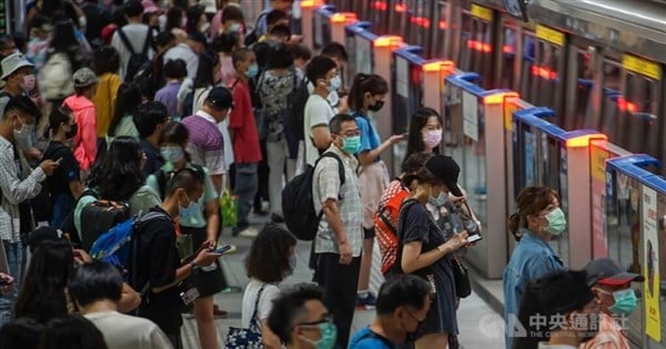 Taipei Metro to maintain fares, reduce cashback for frequent passengers