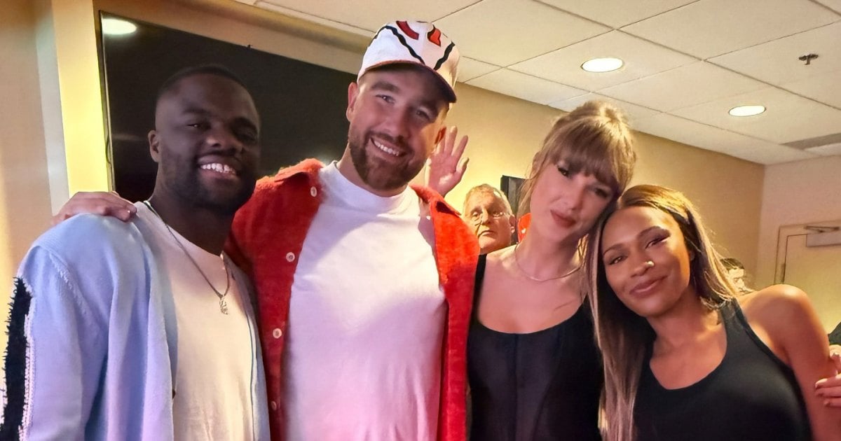 Taylor Swift and Travis Kelce Pose for Pics With Pals After Chiefs Win